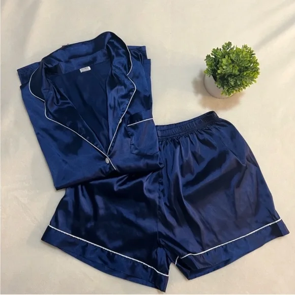 Amazon | Blue Satin Pajamas Set - Picture 3 of 7